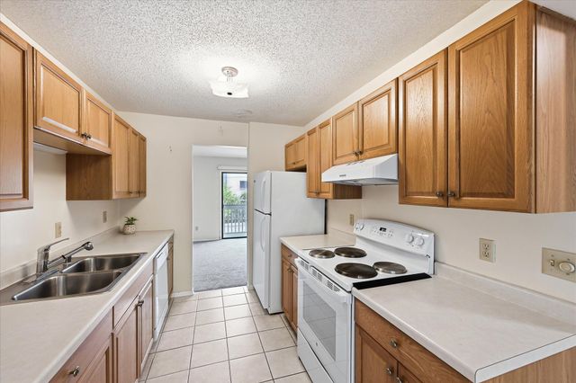 2325 Hampshire Avenue S, Saint Louis Park, MN 55426