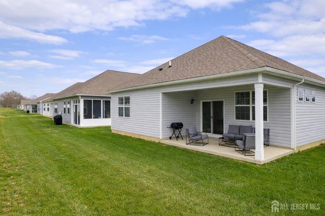 109 Congressional Court, Moorestown, NJ 08057