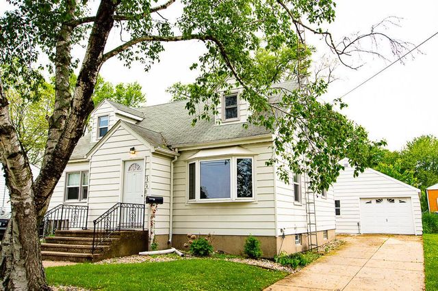 5414 47th AVENUE, Kenosha, WI 53144