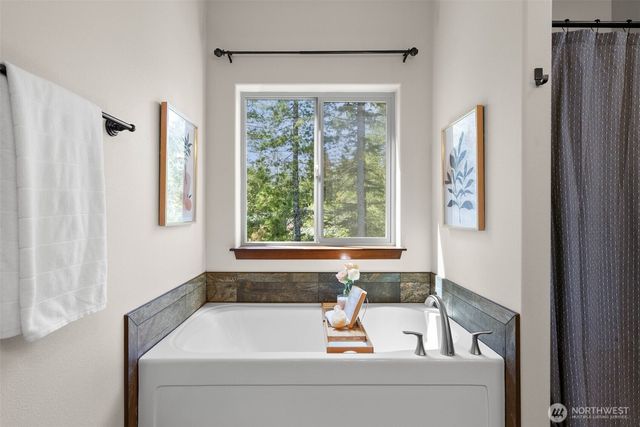 2791 Legend Lane NW, Seabeck, WA 98380