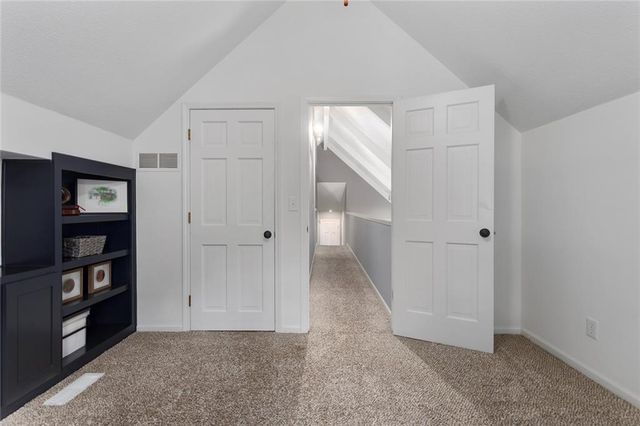 1001 Wyckwood Drive, Liberty, MO 64068