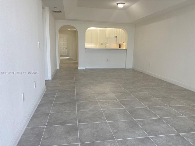 10700 NW 66th St 404, Doral, FL 33178