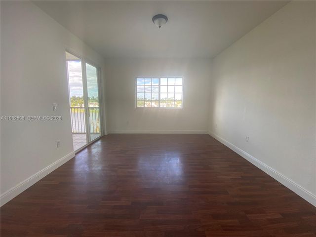 10700 NW 66th St 404, Doral, FL 33178