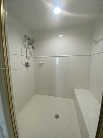 10700 NW 66th St 404, Doral, FL 33178