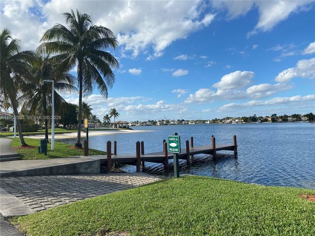 10700 NW 66th St 404, Doral, FL 33178