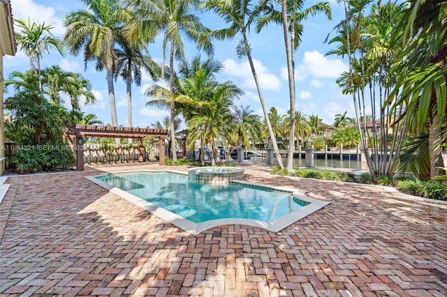 1701 SE 10th St, Fort Lauderdale, FL 33316