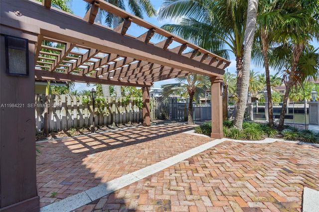 1701 SE 10th St, Fort Lauderdale, FL 33316
