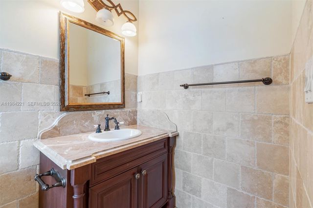 1701 SE 10th St, Fort Lauderdale, FL 33316