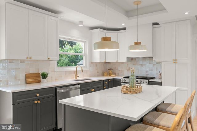 1306 TANNER AVE, Burlington, NJ 08016