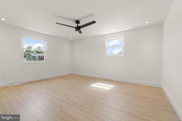 1306 TANNER AVE, Burlington, NJ 08016