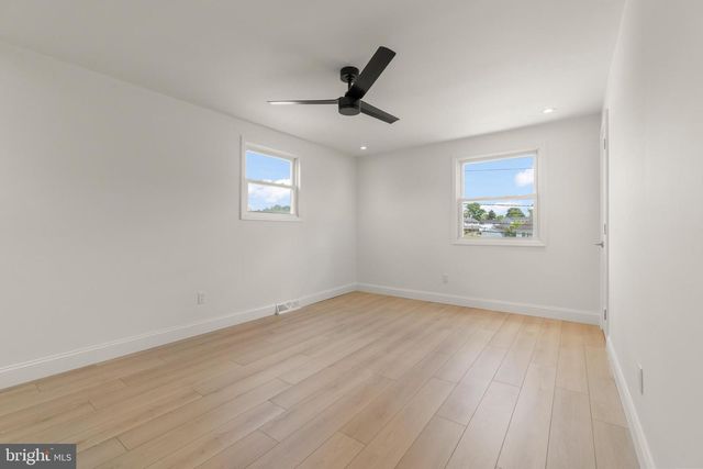 1306 TANNER AVE, Burlington, NJ 08016