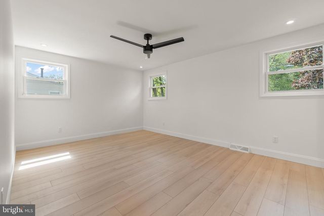 1306 TANNER AVE, Burlington, NJ 08016
