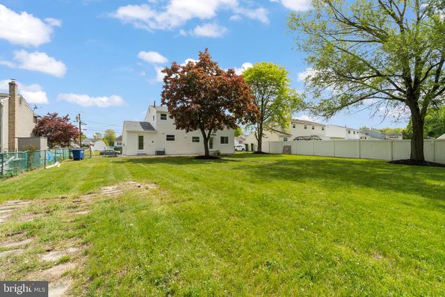 1306 TANNER AVE, Burlington, NJ 08016