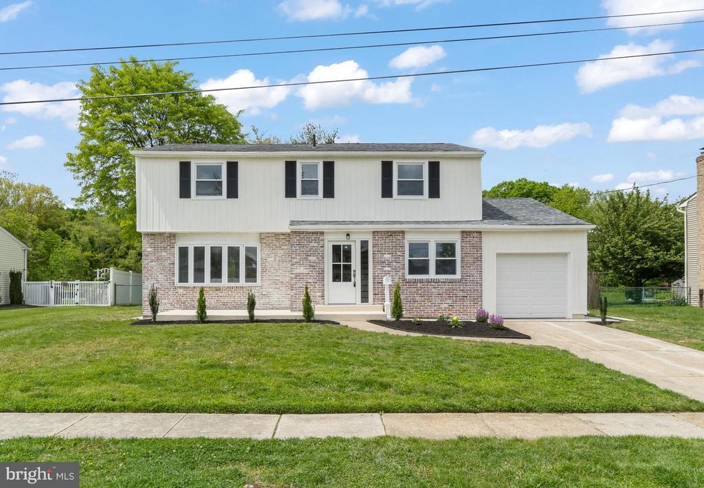 1306 TANNER AVE, Burlington, NJ 08016