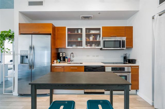 3470 E Coast Ave H1806, Miami, FL 33137