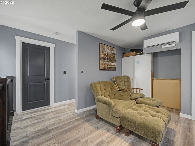 19051 S COQUINA Ct, Oregon City, OR 97045