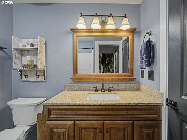 19051 S COQUINA Ct, Oregon City, OR 97045