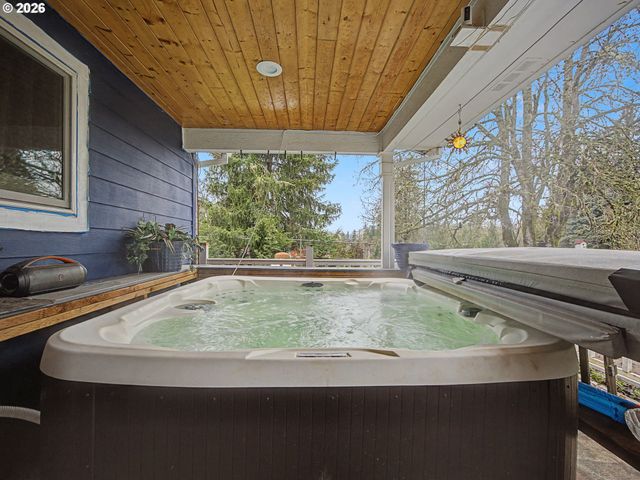 19051 S COQUINA Ct, Oregon City, OR 97045