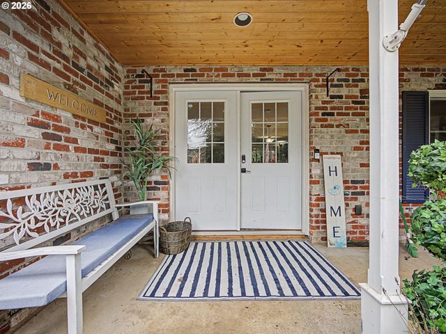 19051 S COQUINA Ct, Oregon City, OR 97045