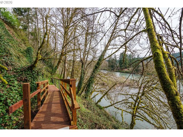 19051 S COQUINA Ct, Oregon City, OR 97045