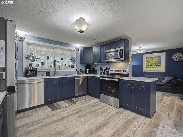 19051 S COQUINA Ct, Oregon City, OR 97045