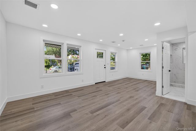 10 harrison Drive, Shirley, NY 11967