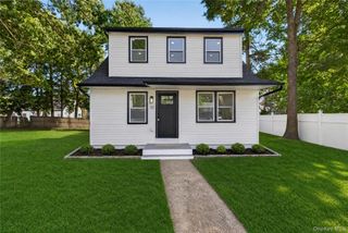 10 harrison Drive, Shirley, NY 11967