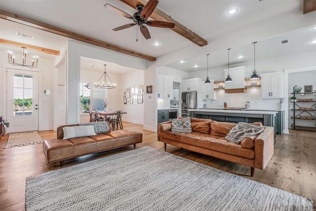 10599 Gunter Loop, Benton, AR 72019