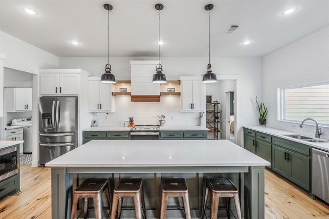 10599 Gunter Loop, Benton, AR 72019