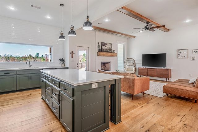 10599 Gunter Loop, Benton, AR 72019