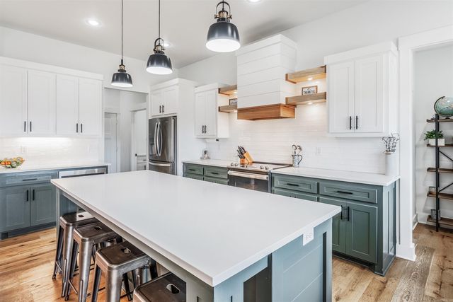 10599 Gunter Loop, Benton, AR 72019