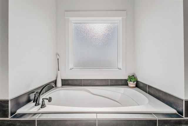 10599 Gunter Loop, Benton, AR 72019