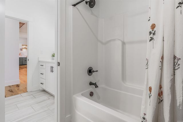 10599 Gunter Loop, Benton, AR 72019