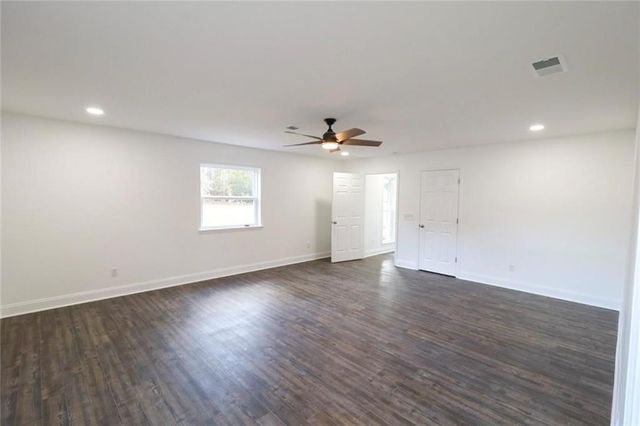 210 SugarMaple Street, Jesup, GA 31545