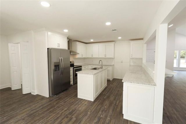 210 SugarMaple Street, Jesup, GA 31545