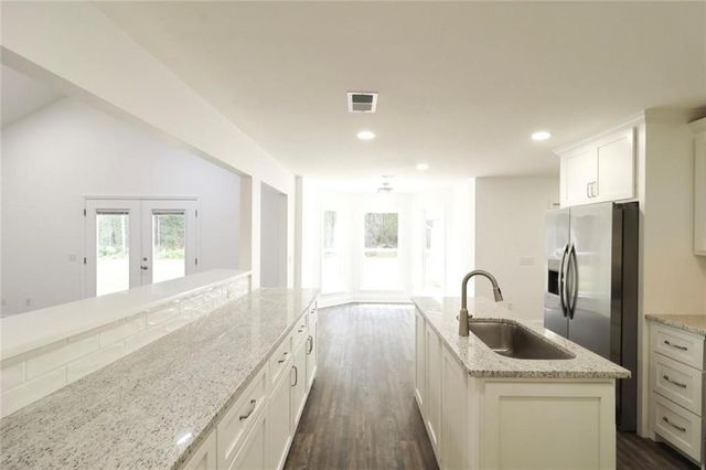210 SugarMaple Street, Jesup, GA 31545