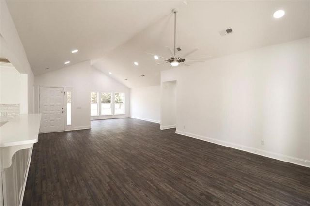 210 SugarMaple Street, Jesup, GA 31545