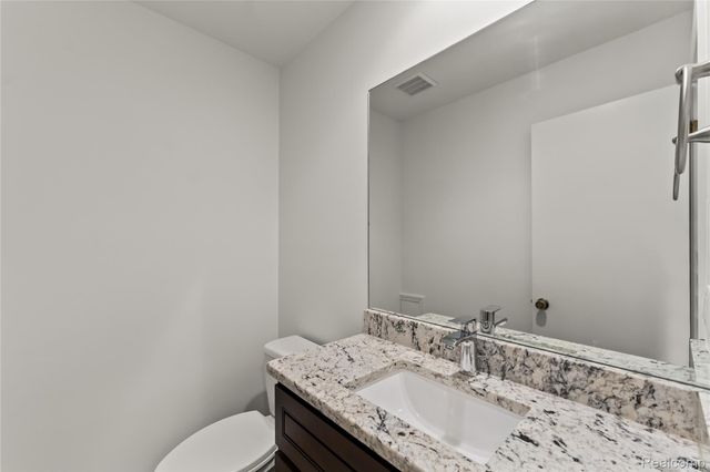 1948 PINE RIDGE Lane, Bloomfield Charter Township, MI 48302