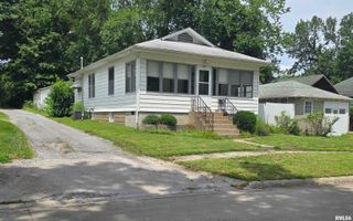 502 W CHESTNUT Street, Carbondale, IL 62901
