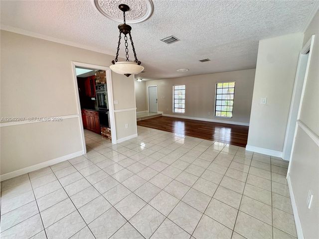 7600 SW 174th St 7600, Palmetto Bay, FL 33157
