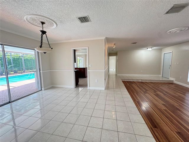7600 SW 174th St 7600, Palmetto Bay, FL 33157