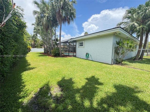 7600 SW 174th St 7600, Palmetto Bay, FL 33157