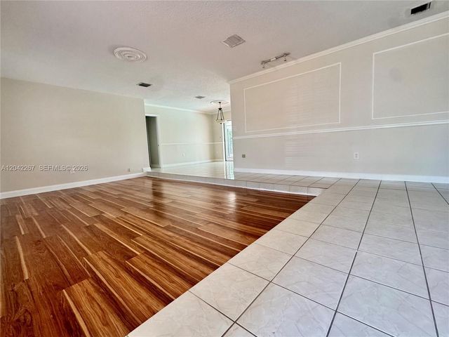 7600 SW 174th St 7600, Palmetto Bay, FL 33157