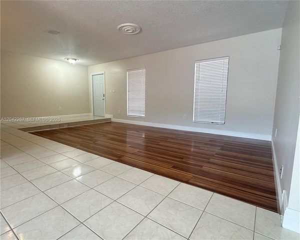 7600 SW 174th St 7600, Palmetto Bay, FL 33157