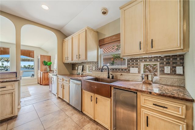 15929 San Felipe Dr, Corpus Christi, TX 78418