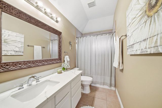 2211 Indigo Cove Court, League City, TX 77573
