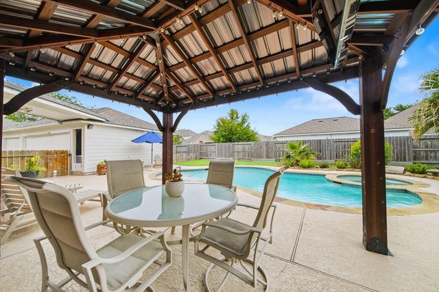 2211 Indigo Cove Court, League City, TX 77573