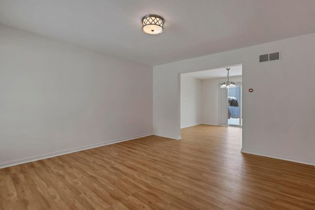 2236 Strimple Avenue, Columbus, OH 43229