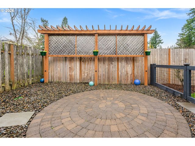 8815 Sw 52ND Ave, Portland, OR 97219