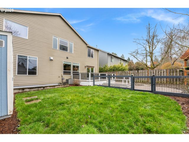 8815 Sw 52ND Ave, Portland, OR 97219